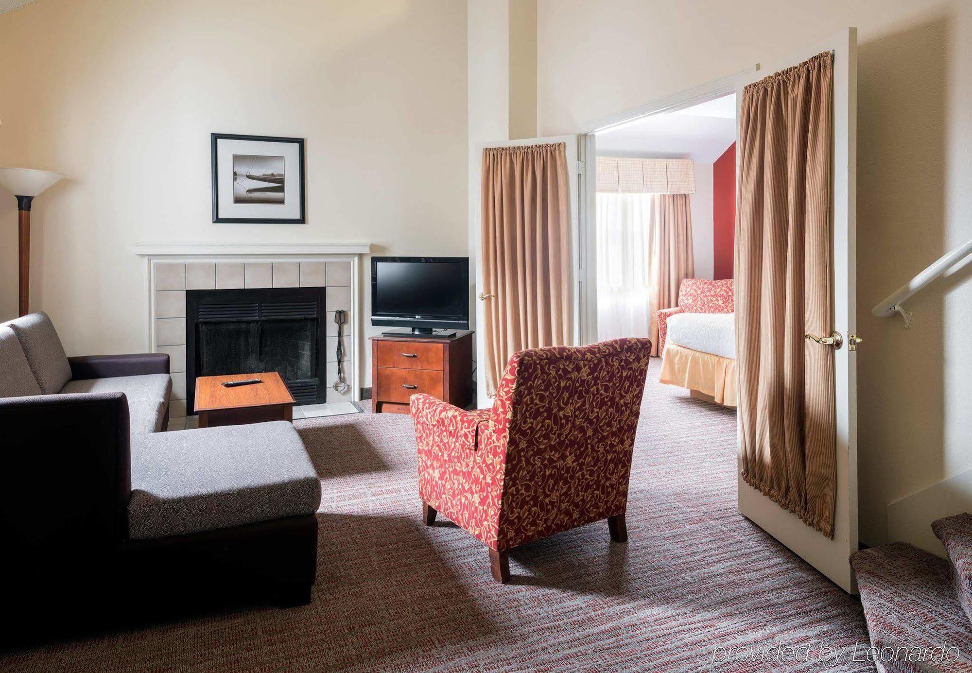 Residence Inn Kansas City Downtown/Union Hill Екстер'єр фото